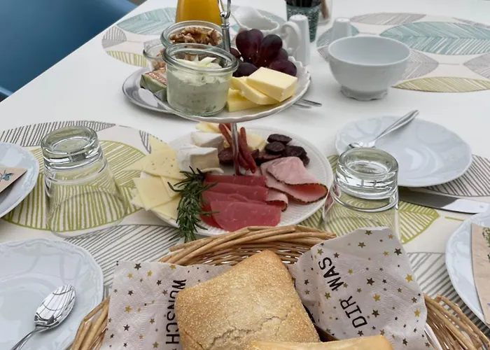 Freudenthal Oda ve Kahvaltı 3*